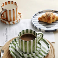 Mug à Rayures avec Soucoupe