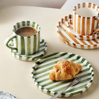 Mug à Rayures avec Soucoupe