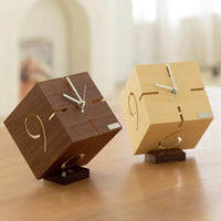 Horloge de Table Cubique en Bois