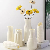 Vase Plastique Haut - MaChambreAesthetic